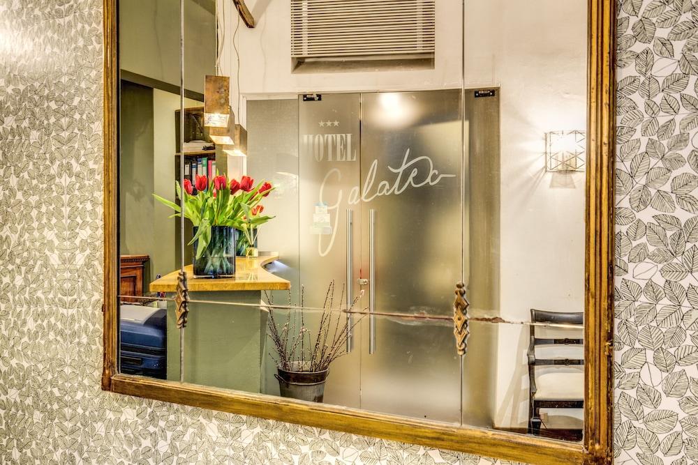 Boutique Galatea 3*
